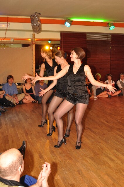 min 2009 05 06 cargo club 306